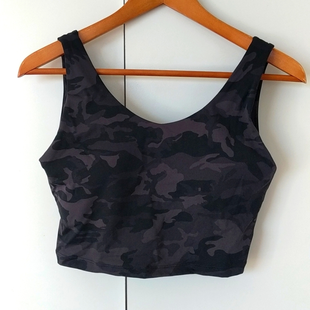 Iwa Company Kipuni Crop Top